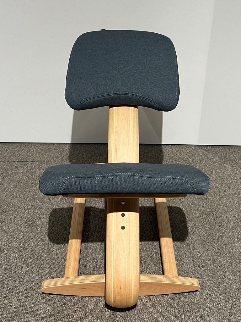 Balans Classic Kneeling Chair 